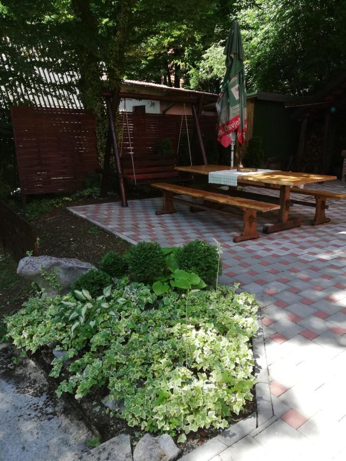Holiday Home Mreznica Gornji Zvečaj Kültér fotó