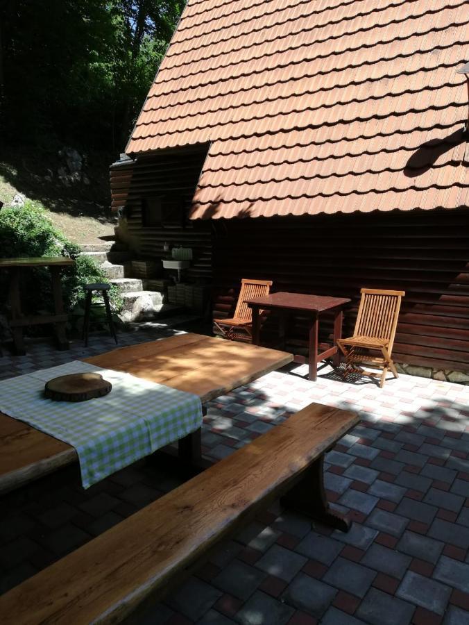 Holiday Home Mreznica Gornji Zvečaj Kültér fotó
