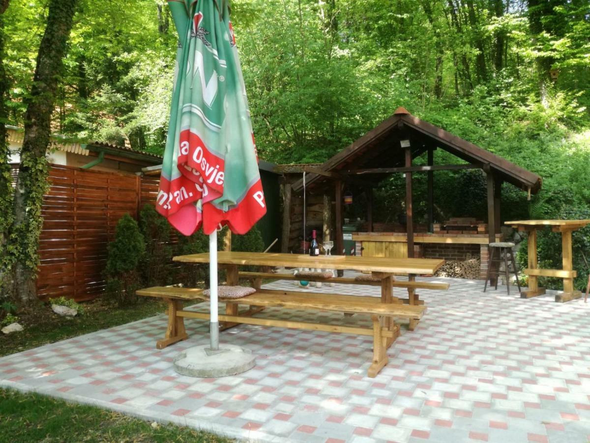 Holiday Home Mreznica Gornji Zvečaj Kültér fotó